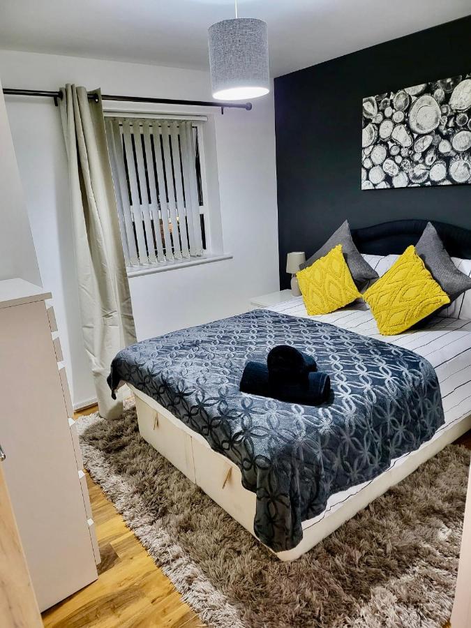 Modern & Stylish Apartment - Whyte Place Salford Манчестер Экстерьер фото